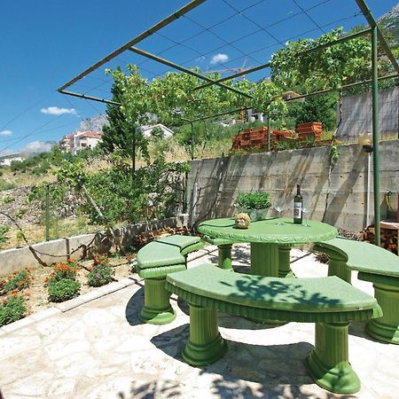 1 Bedroom Stunning Apartment In Makarska Eksteriør bilde